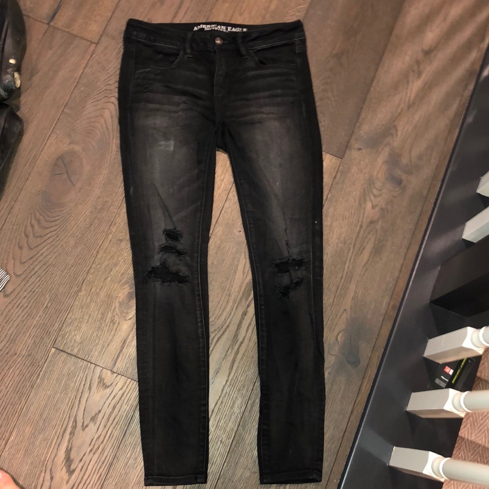 Black ripped skinny jeans